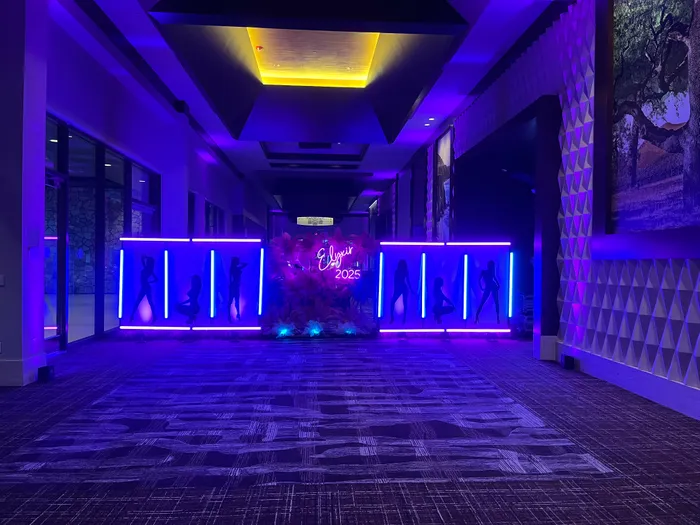 CustomT-ShirtToday.Com - Custom Neon Sign